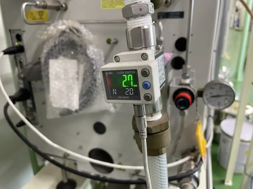 冷却不足で停止したドライ真空ポンプ